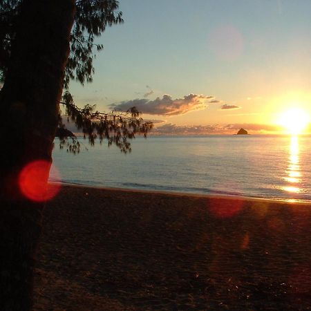 Marlin Waters Beachfront Apartments Palm Cove Extérieur photo
