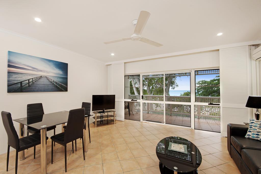 Marlin Waters Beachfront Apartments Palm Cove Extérieur photo